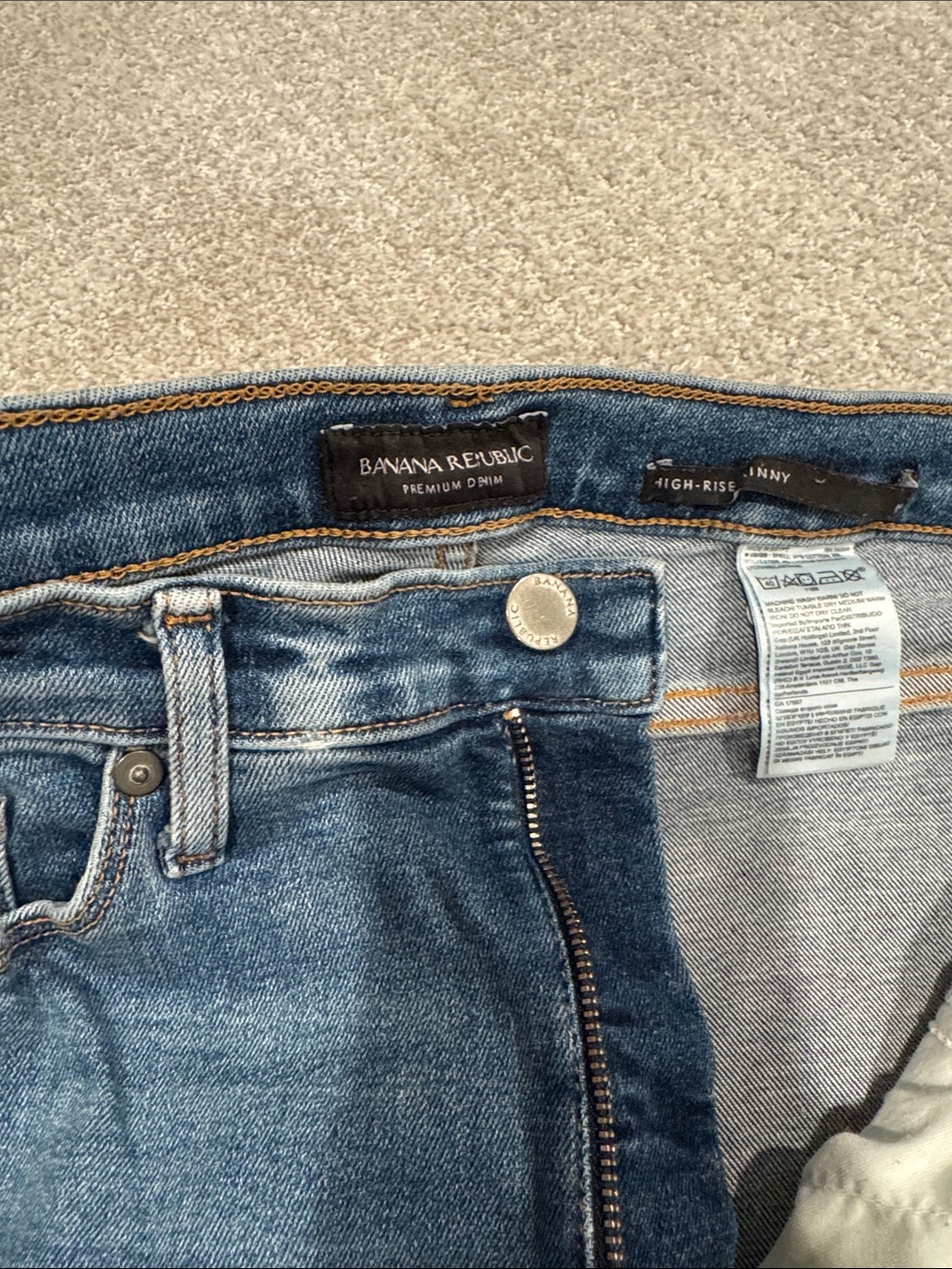 Banana Republic High-Rise Skinny Jeans in Denim Blue